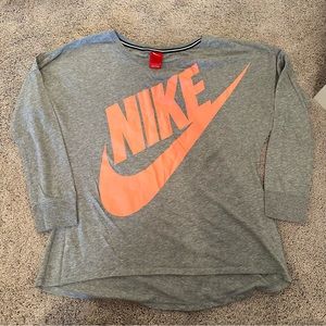 Nike Lightweight Gray long sleeve shirt